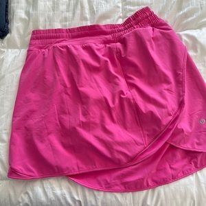 Lululemon hot high rise skirt in bright pink